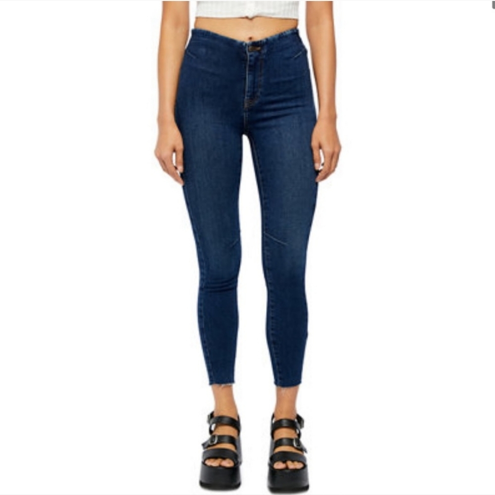 Free People Miles Away Skinny Pull On Jeans 30